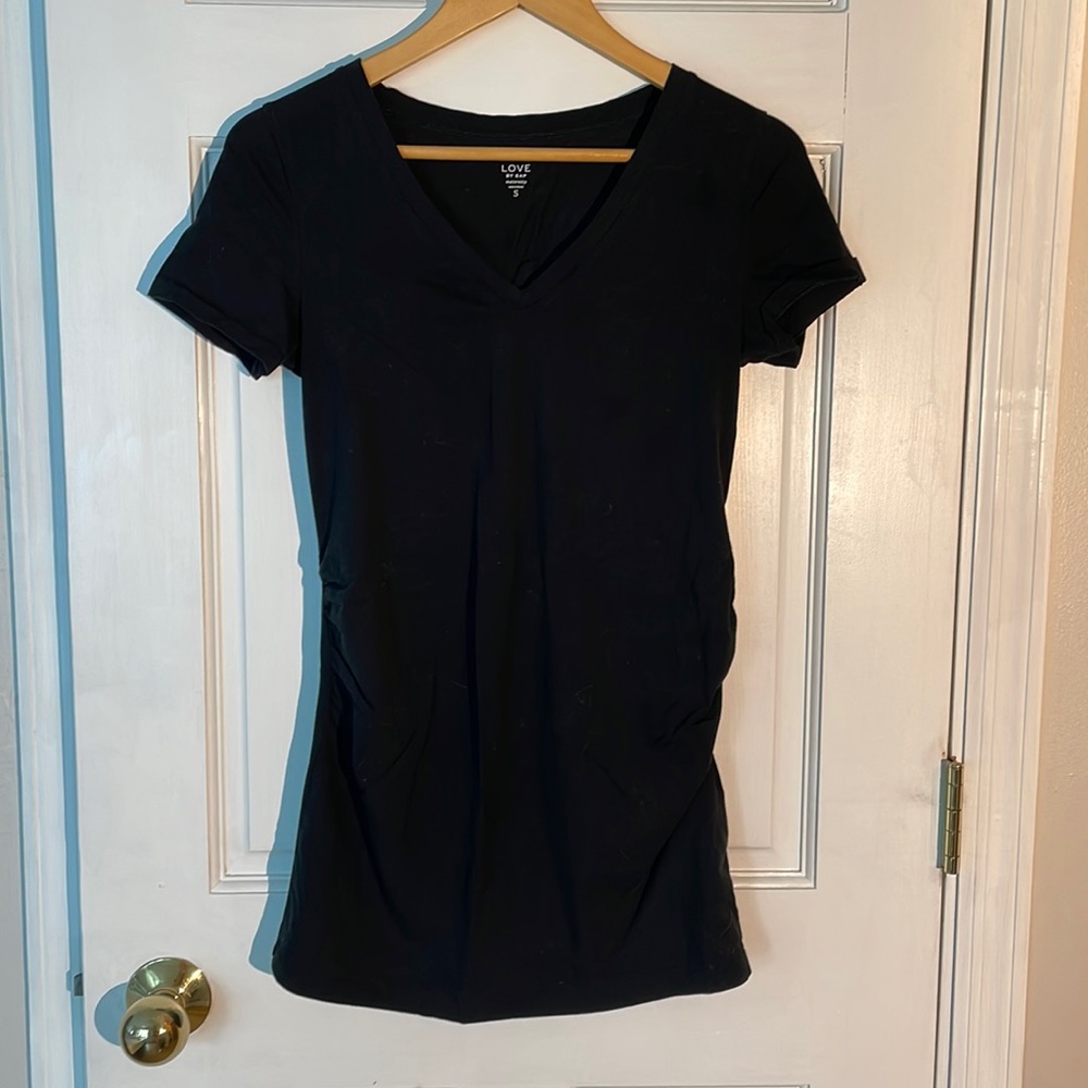 Gap Maternity Black Tee